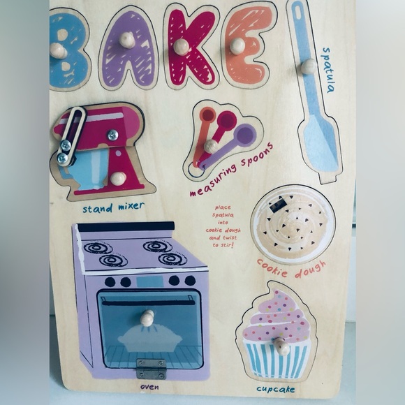 Two Melissa & Doug Bake Wooden and Sweet treats Knob Puzzles. - Picture 4 of 7